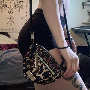 Crossbody Leopard print purse